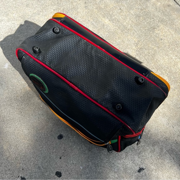 Ricardo Beverly Hills Carry On Overnight Zippered Duffle Bag Black / Multi Color - Picture 9 of 13